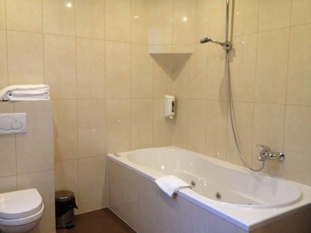 Hotel Albert II Oostende 2*, Ostend